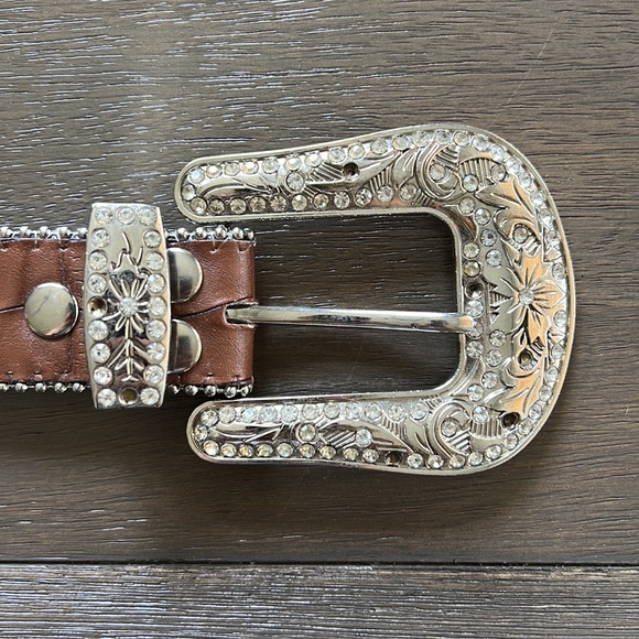 Faux Alligator Western Bling Belt - Picture 3 of 7